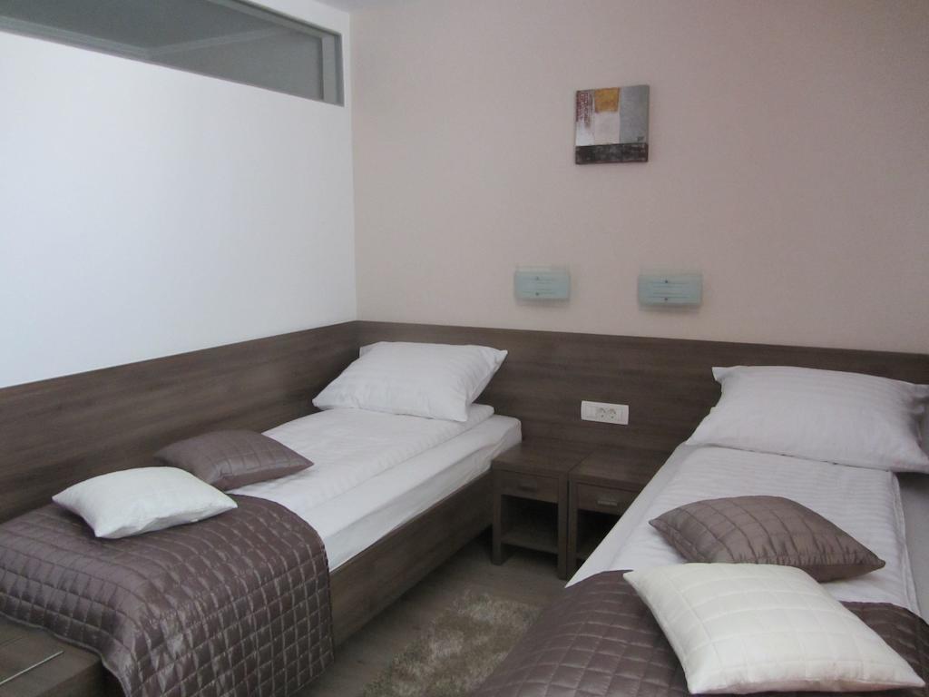 Villa Tollazzi Logatec Kamer foto
