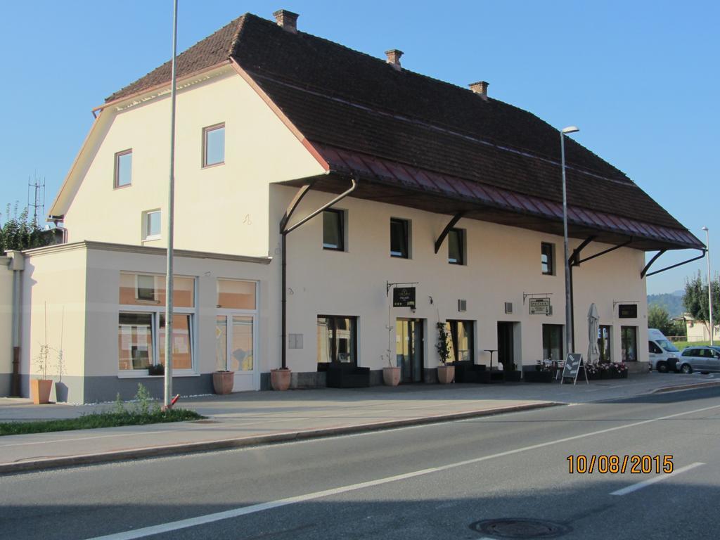Villa Tollazzi Logatec Buitenkant foto
